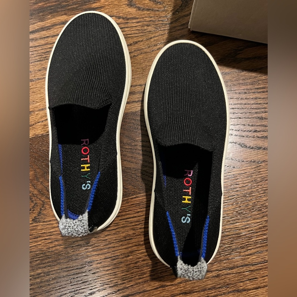 Rothy’s Kids Sneaker- Black Size 1, practically unworn